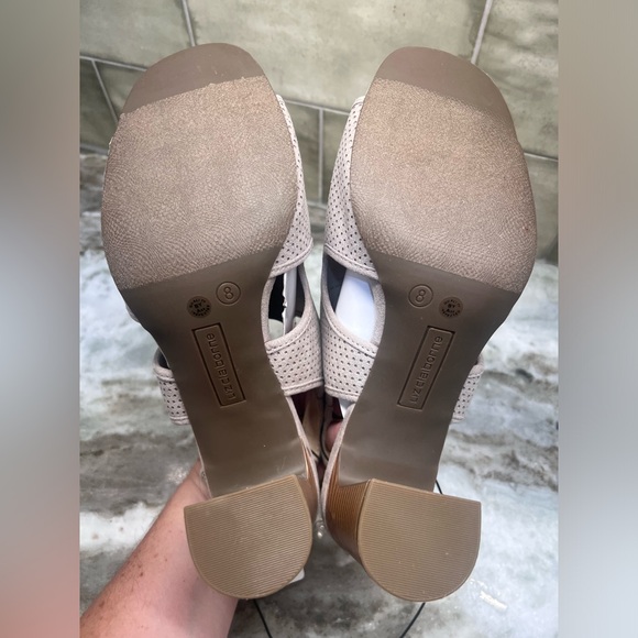 Liz Claiborne Womens Goldwin Heeled Sandals in Koala NEW size 8 - Picture 5 of 8